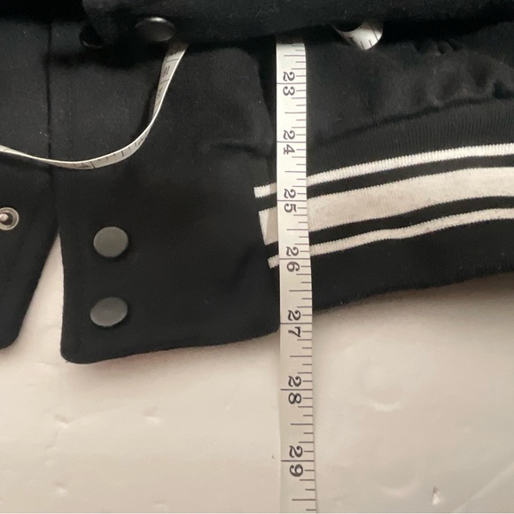 H&M Women’s wool blend Black Varsity Jacket size Small - Picture 6 of 6